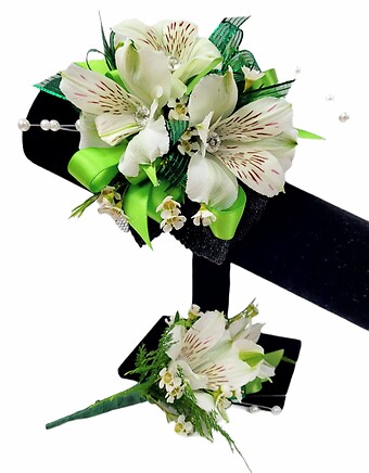 THE ANASTASIA WRIST CORSAGE