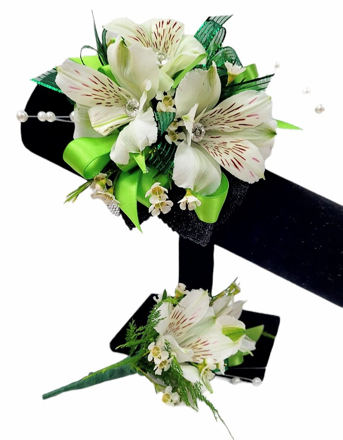 THE ANASTASIA WRIST CORSAGE